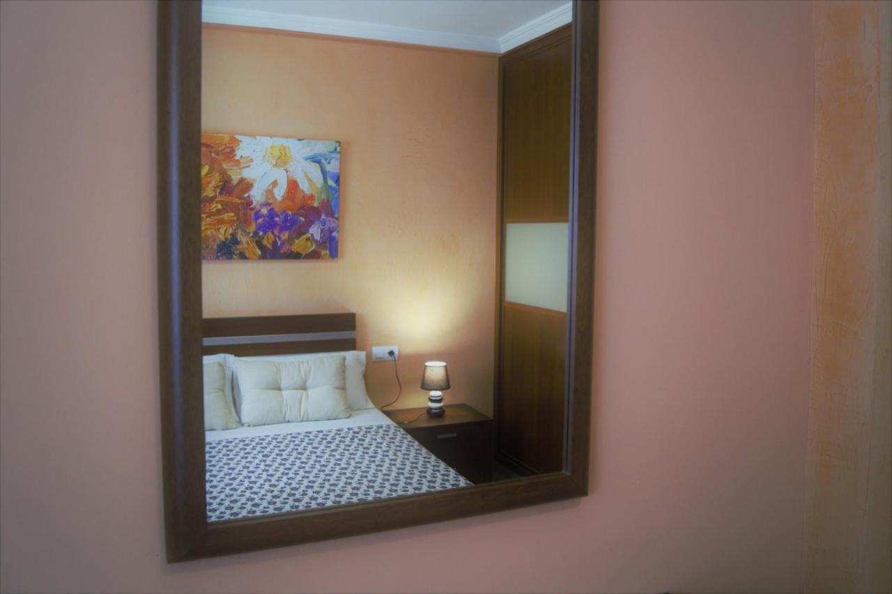 Amplio Piso 8 Mts Mezquita - Wifi - A/C - Parking قرطبة المظهر الخارجي الصورة